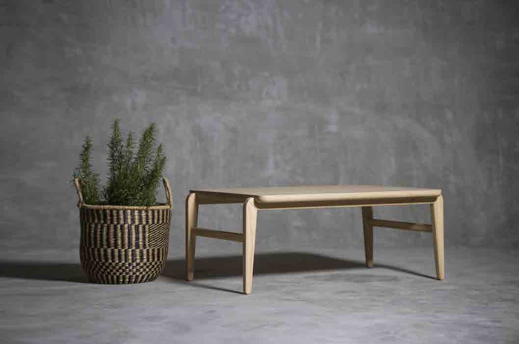 CÁT Living Table